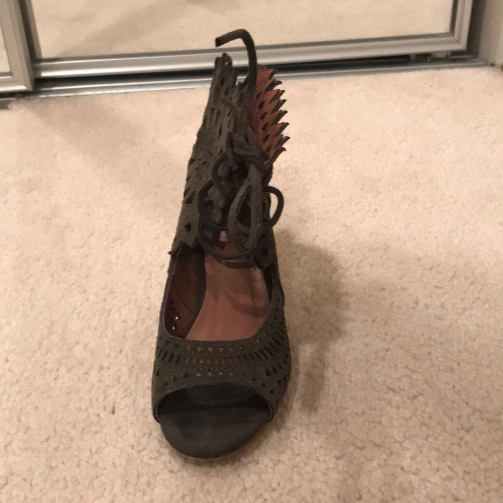 Jeffrey Campbell khaki green gorgeous heels size 6 - Picture 2 of 4